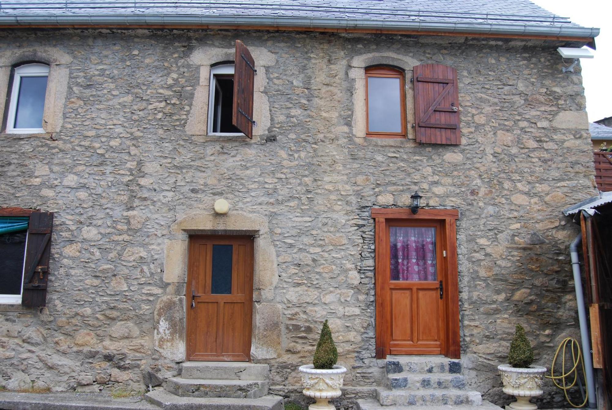 Gite De Montagne Poubeau Exteriör bild